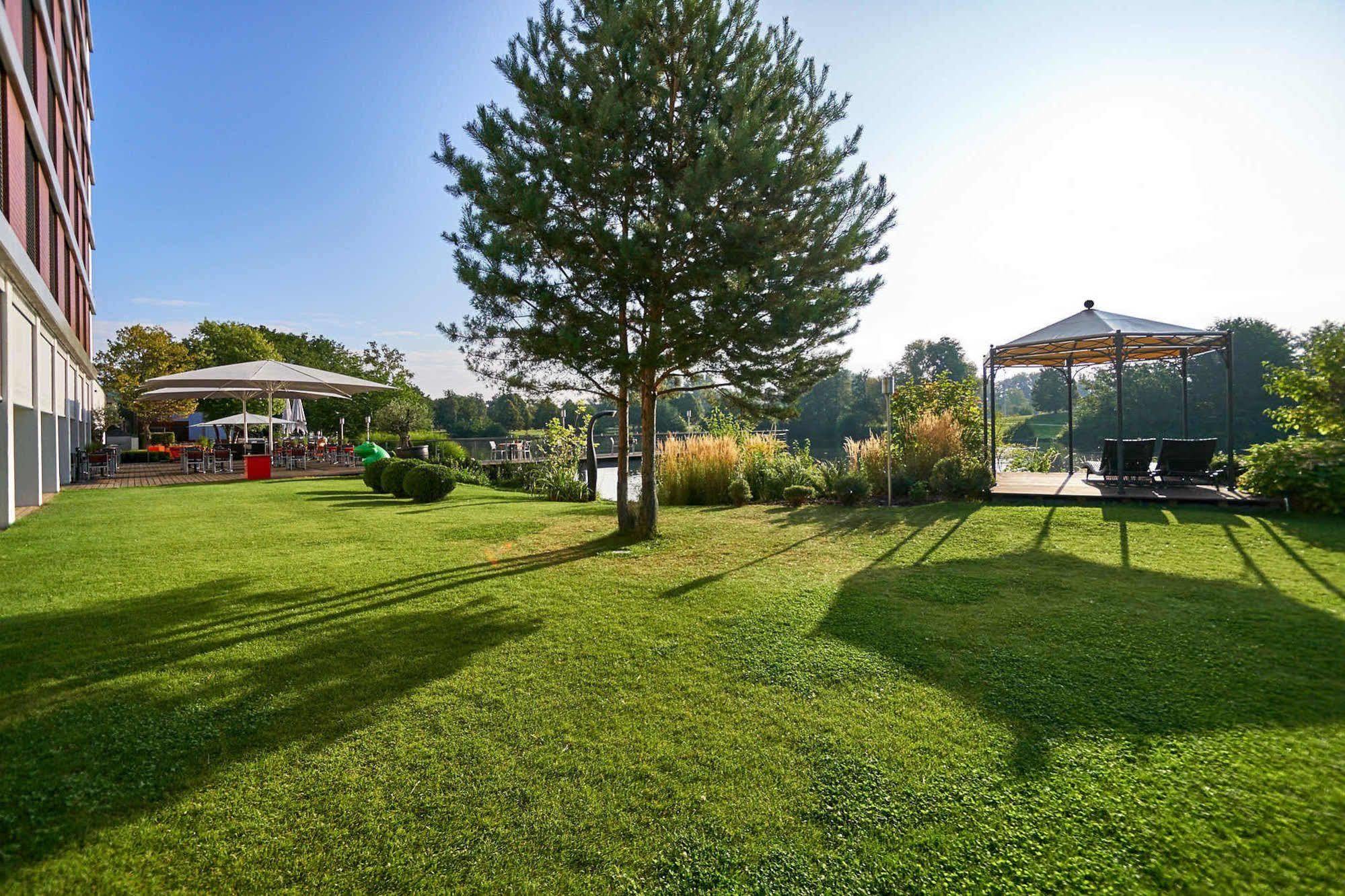 Lago Hotel & Restaurant Am See อูล์ม ภายนอก รูปภาพ